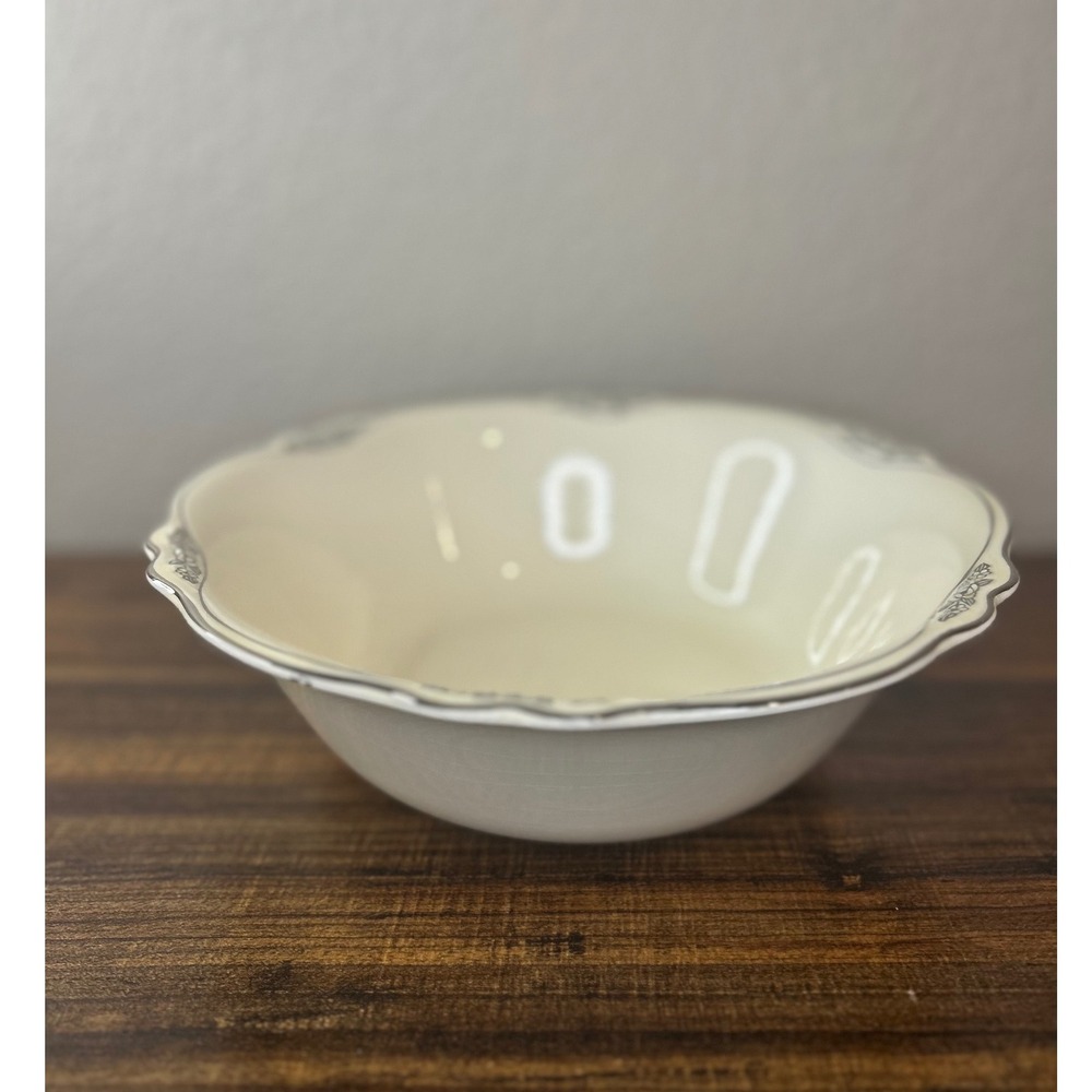 Homer Laughlin Virginia Rose Serving‎ Bowl Cream Floral Scalloped Edge - Picture 2 of 3